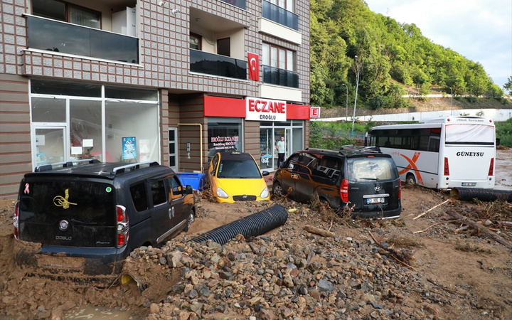 Rize'de sel felaketi: Ölü sayısı 7'ye çıktı