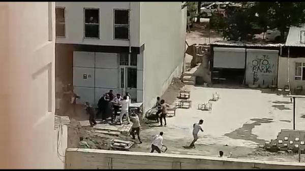 Van'da taşlı, sopalı ve sandalyeli kavga