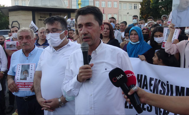 Genç kızın başının taşla ezildiği mahallede protesto
