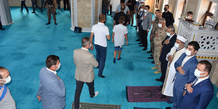 Hakkari'de bayram namazı