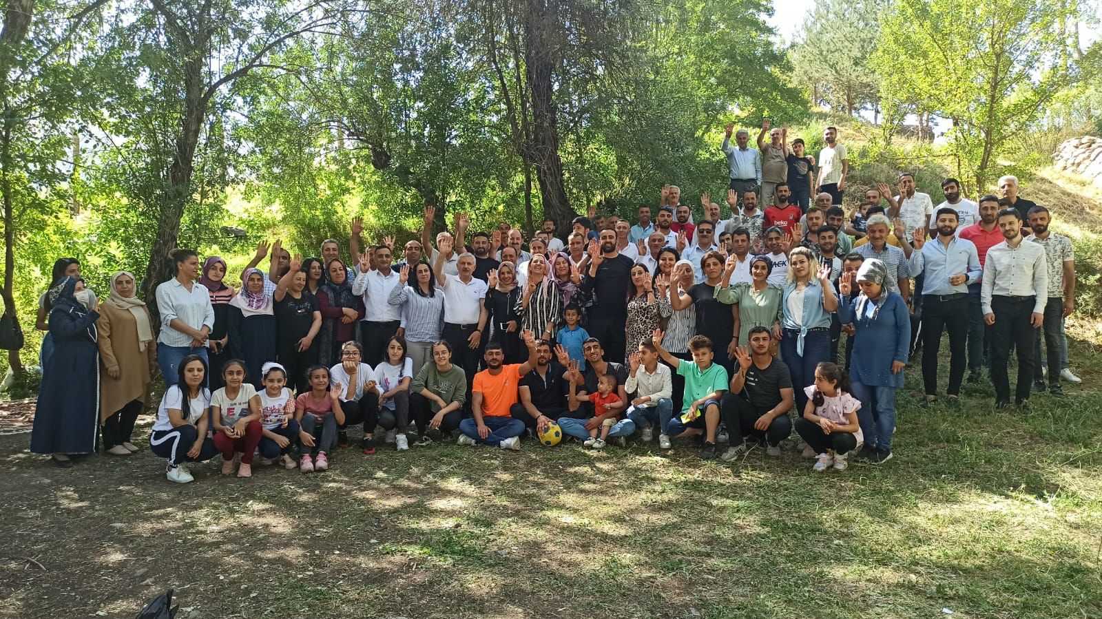 Ak Parti Hakkari İl Başkanı Abdulmuttalip Özbek: "Biz Kocaman Bir Aileyiz"