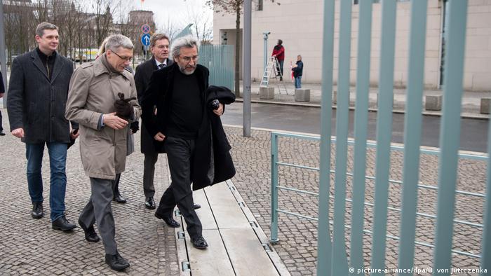 Almanya, Türkiyeli muhalifleri uyarıyor