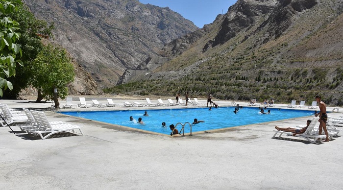 Depin tatil köyündeki Havuz yarın sadece kadınlara hizmet verecek!