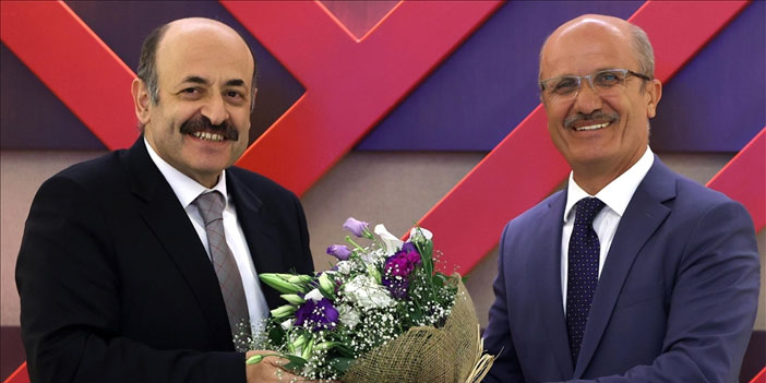 YÖK'te devir teslim töreni yapıldı