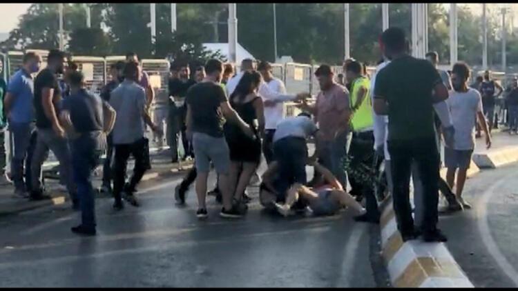 Kadınlar arasında 'laf atma' kavgası