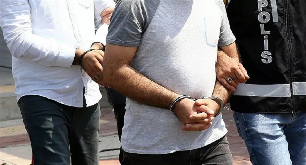 Arazileri kundaklayarak anız yangınlarına neden olan iki kişi yakalandı