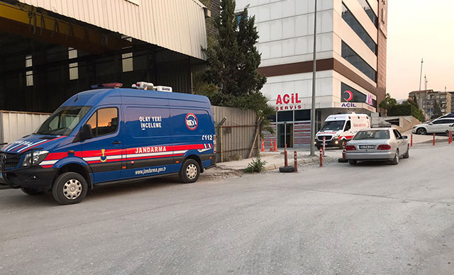 Kayınvalidesini öldürdü, çocuğunu yaraladı