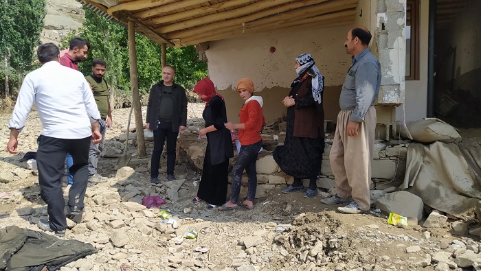 Başkan Aydoğdu, Sel felaketi yaşayanları ziyaret etti