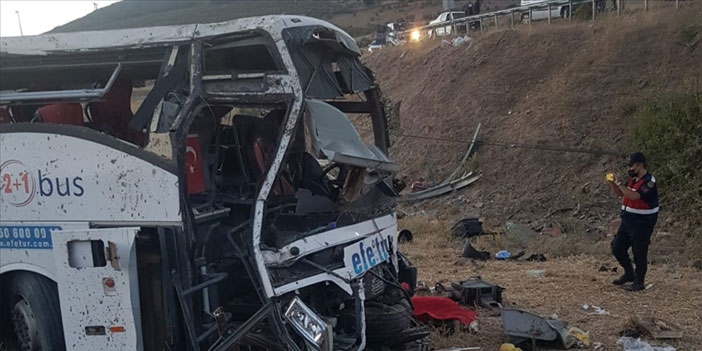 Katliam gibi kaza: 14 ölü