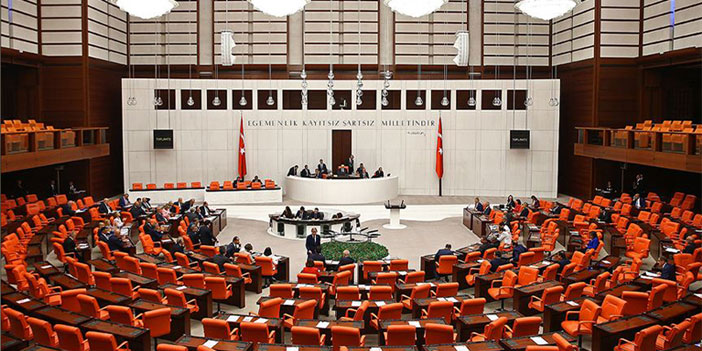 Parti kapatma için Meclis’ten onay alınması formülü gündemde
