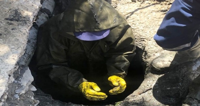 Kanalizasyon ekibinin zor mesaisi