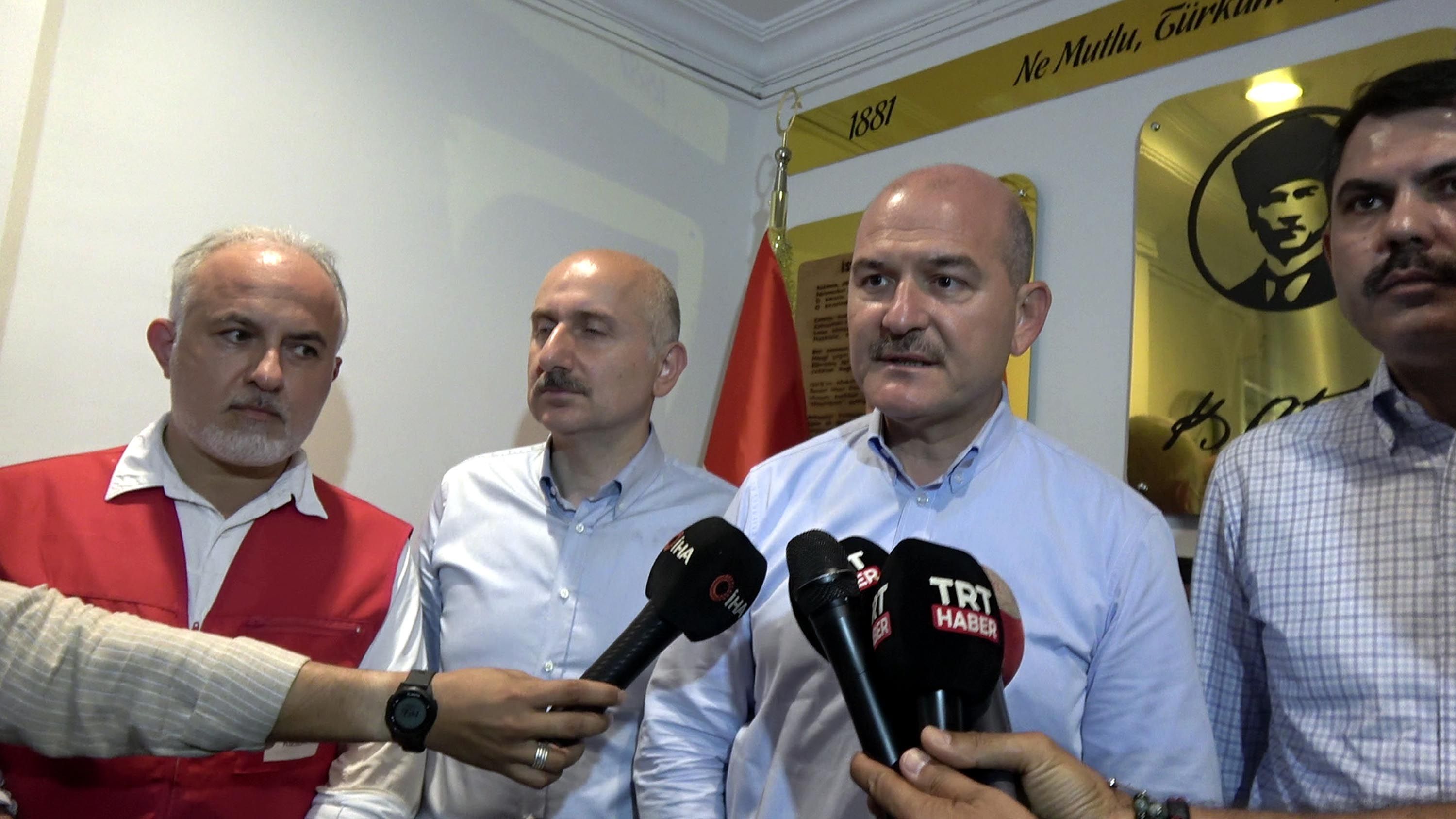 Soylu: Karadeniz'deki selde bazı alanlarda su yüksekliği 3-4 metreye ulaştı
