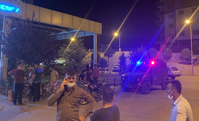 Çocukların kavgasına büyükler de karıştı: 1 ölü, 4 yaralı