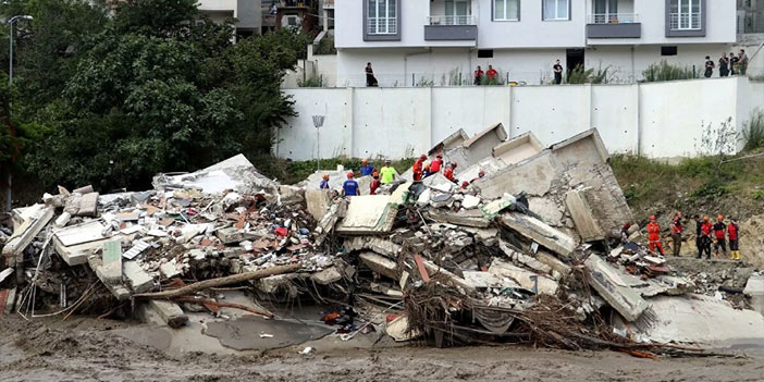 Sel felaketinde1 hayatını kaybedenlerin sayısı 44'e yükseldi