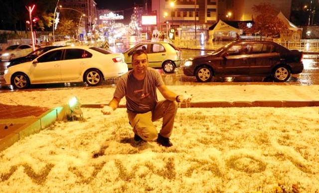 Erzurum'da dolu ve sağanak etkili oldu