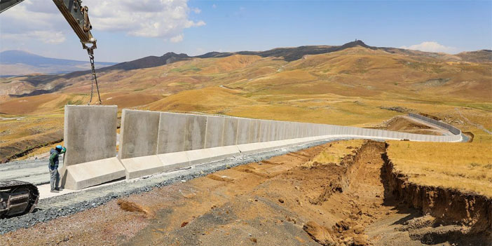 Erdoğan: İran sınırımızdaki 4 ilin tamamına duvar öreceğiz