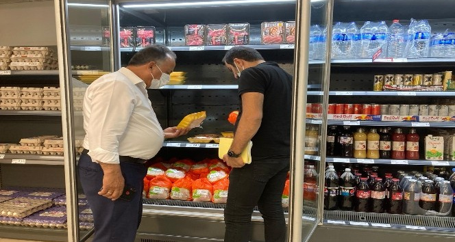 Hakkari zabıtasından marketlere denetleme