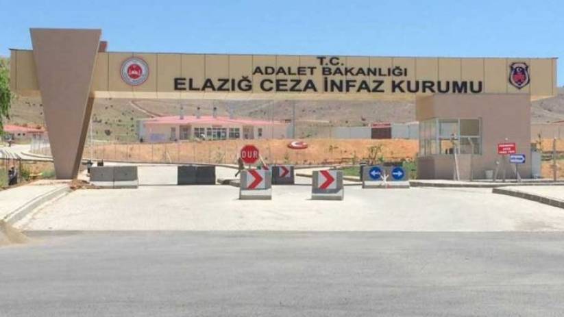 Güven'e Kürtçe şarkı cezası