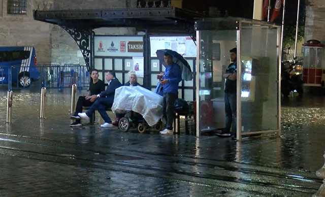 İstanbul'da yağmur etkili oluyor