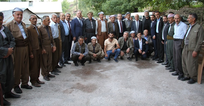 Hakkari'de CHP'ye katılımlar devam ediyor