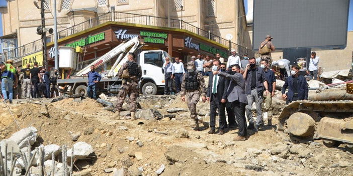 Hakkari Valisi Akbıyık Yüksekova'da incelemelerde bulundu