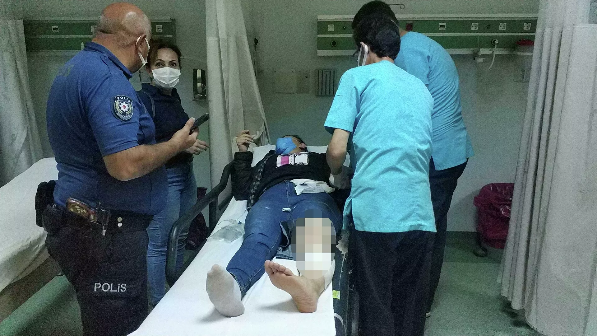 Sokak kavgasında kazara vuruldu