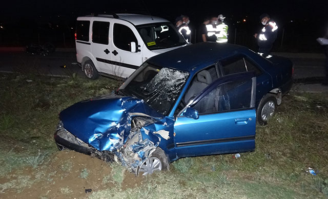 Hatalı sollama yapan otomobil 3 araca çarptı: 1 ölü, 3 yaralı