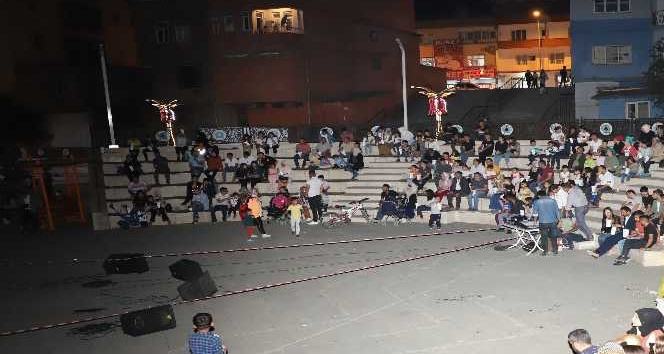 Hakkarili vatandaşlara Aslan Kral filmi izletildi