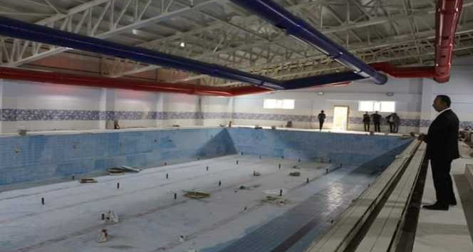 Şemdinli'deki yarı olimpik yüzme havuzu bitme aşmasına geldi