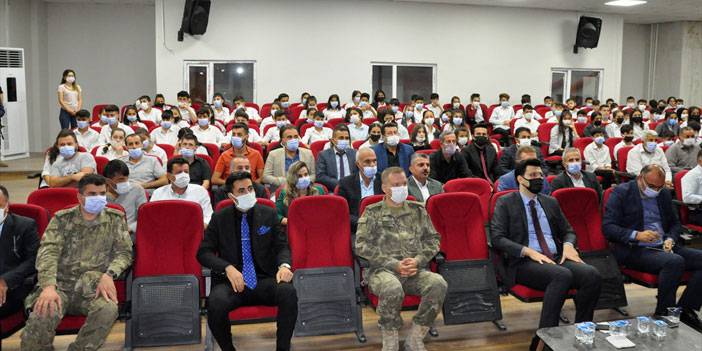 Çukurca'da "Sınırda Sınırsız Eğitim Var Projesi" tanıtıldı