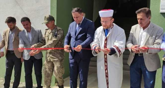 Derecik Balkaya camisi hizmete açıldı