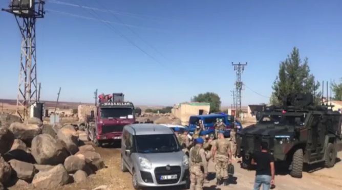 Zırhlı araçlarla mahalle basıp ceza kestıler