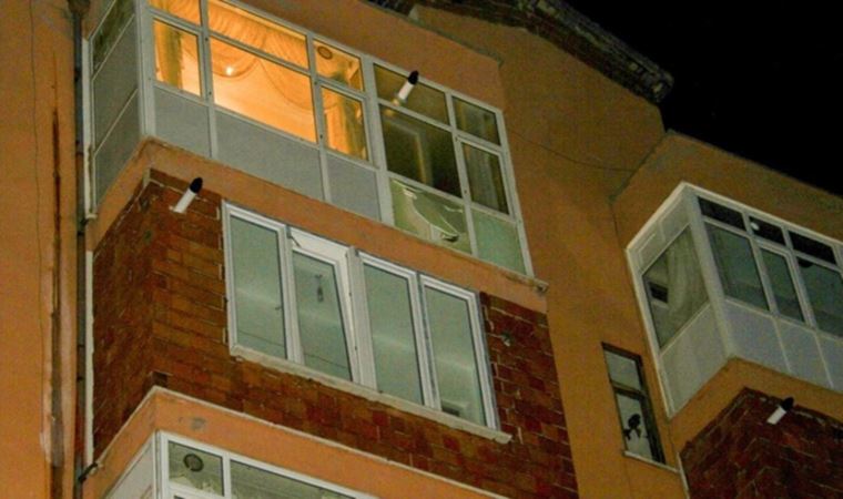 Balkondan düşen çocuk hayatını kaybetti