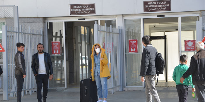 Hakkari'deki Esendere Gümrük Kapısı'nda geçişler başladı