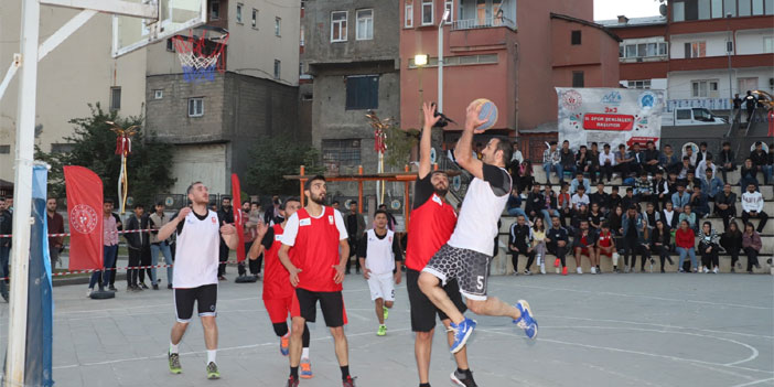 Hakkari'de ikinci spor şenlikleri sona erdi