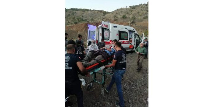 Derecik'te trafik kazası: 5 yaralı