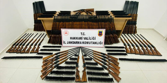 Hakkari'de ruhsatsız 110 av tüfeği ele geçirildi
