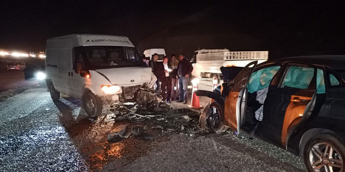 Hakkari - Van yolunda kaza: 4 yaralı