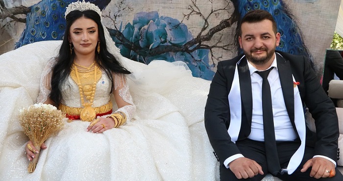 Çiftçi ailesinin mutlu günü