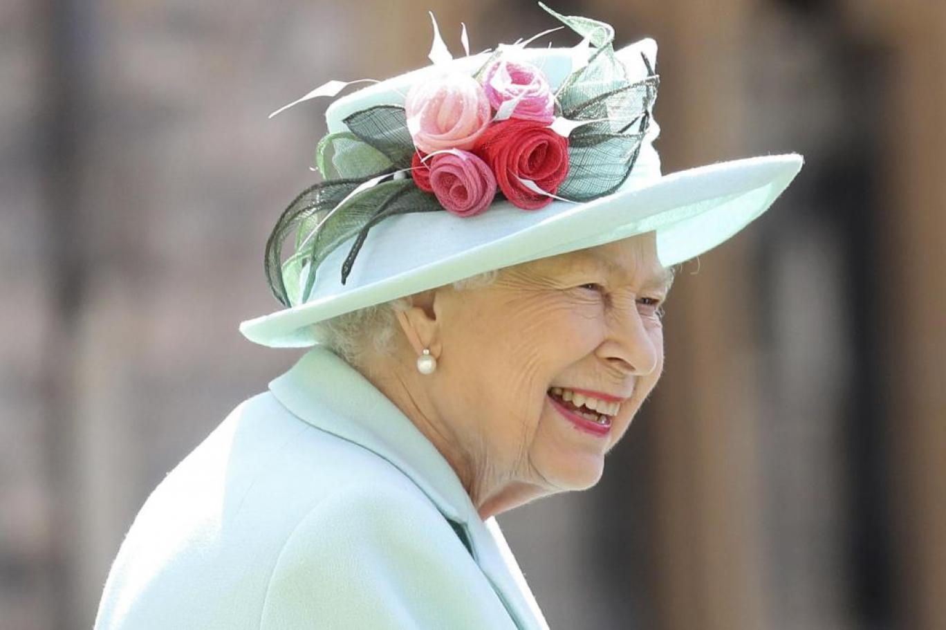 Kraliçenin salatasında ölü salyangoz çıktı