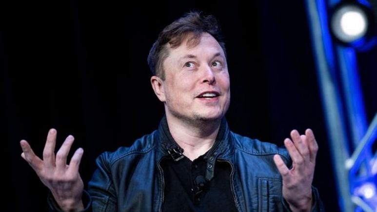 Musk'tan Ukrayna'ya internet desteği