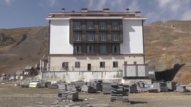 Hakkari kayak merkezi sezona hazırlanıyor