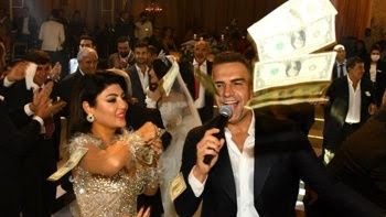 Dolar yağmuruna tutuldu