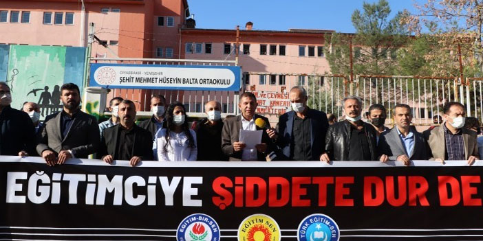 Öğretmene şiddet protesto edildi