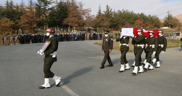 Hakkari'de şehit olan asker için tören düzenlendi