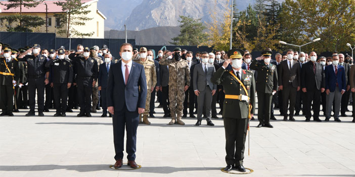Hakkari'de Cumhuriyet Bayramı kutlanıyor
