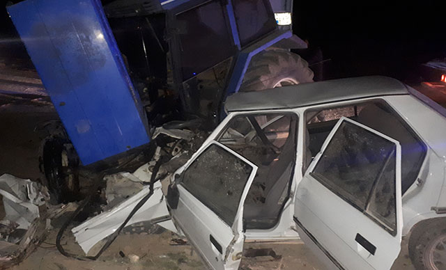 Otomobil ile traktör çarpıştı: 1 ölü, 1 yaralı