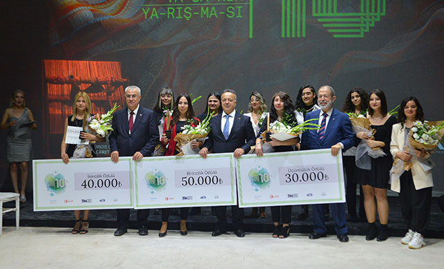 En iyi dokuma kumaşlar tasarımları ödüllerdirildi