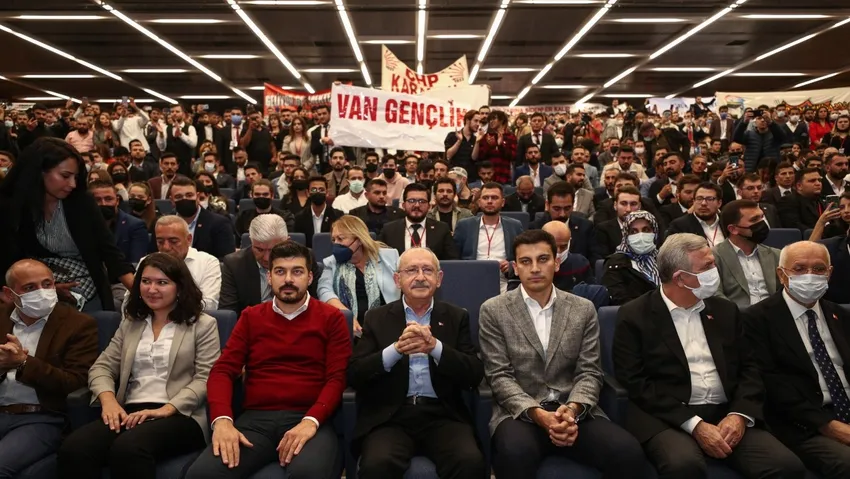 CHP Gençlik Kolları Kurultayı: Yeni başkan Gençosman Killik