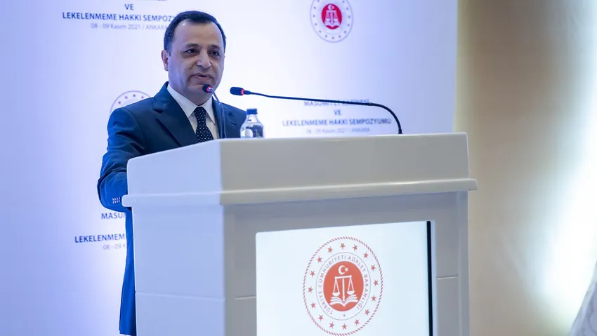 AYM Başkanı Arslan: Cübbeyle siyaset olmaz